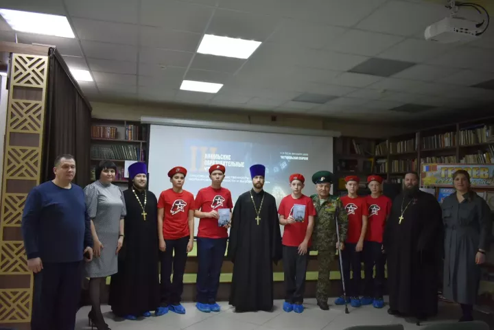 Встреча с учениками прошла в канун Дня героев в центральной библиотеке Болгара