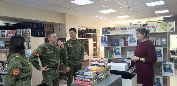 Болгар китапханәсендә яңа күргәзмә ачылды