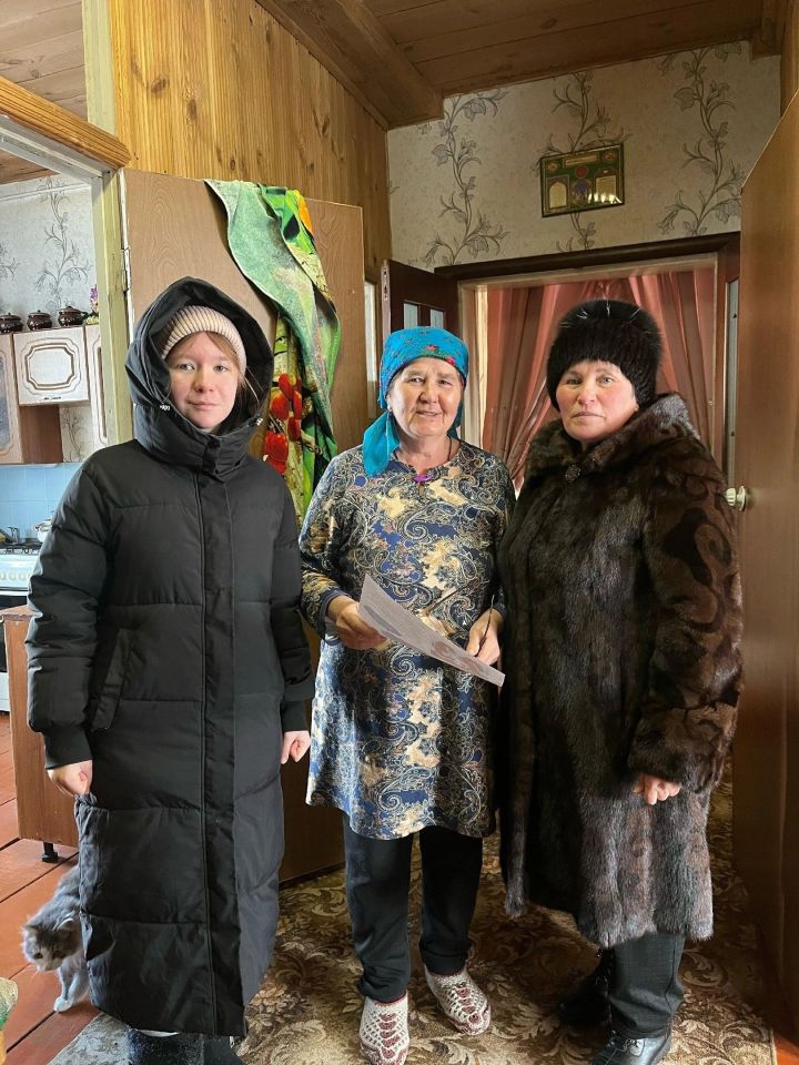 Иске Рәҗәптә хәрби операциядә хезмәт итүчеләрнең якыннарын котладылар