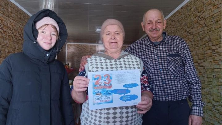 Иске Рәҗәптә хәрби операциядә хезмәт итүчеләрнең якыннарын котладылар