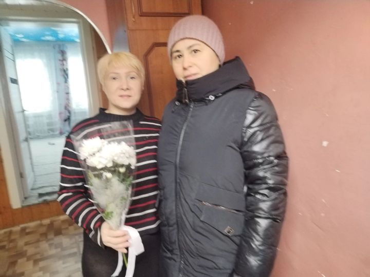 Иске Рәҗәптә хәрби операциядә хезмәт итүчеләрнең әниләрен котладылар