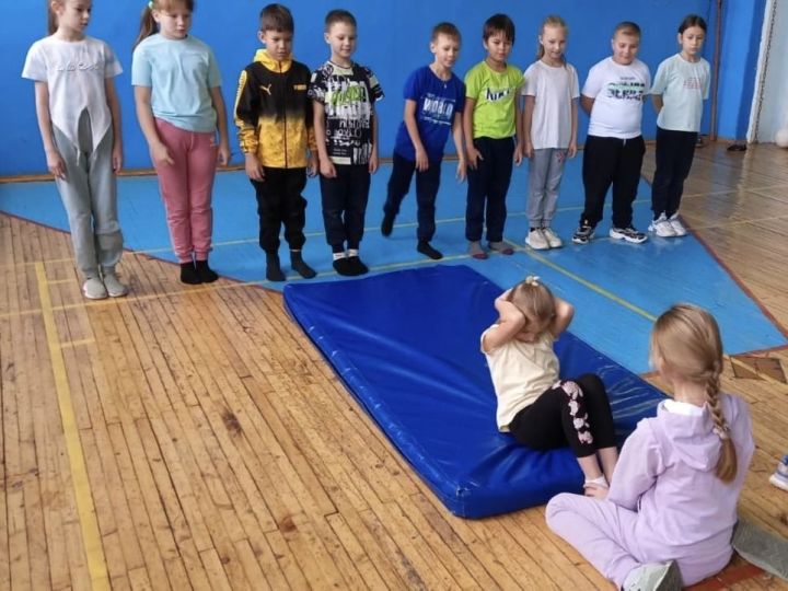 Школьники села Полянки сдали нормативы ГТО