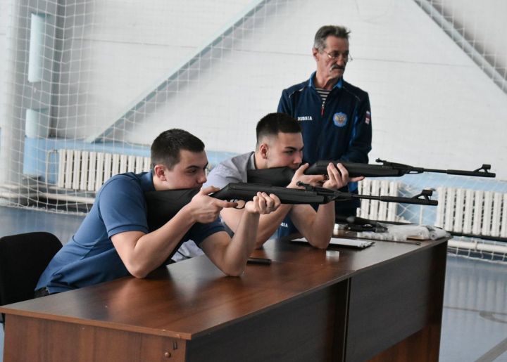 В Болгаре прошёл муниципальный этап военно-патриотической игры «Зарница 2.0»