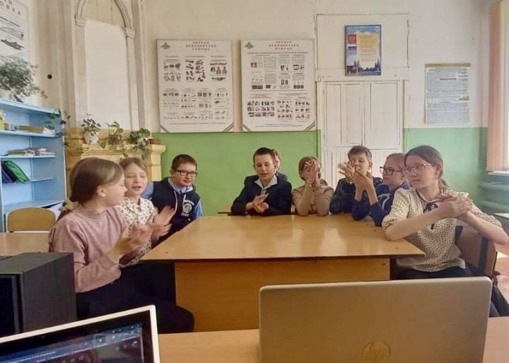 Ученики Антоновской школы обсудили качества выдающихся личностей