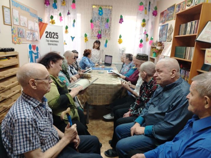 Спас Өлкәннәр йортында астролог белән очраштылар