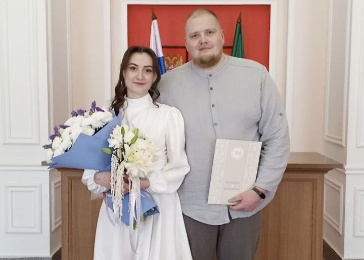 25.05.2025: В Спасском ЗАГС четыре пары связали судьбы в «зеркальную» дату