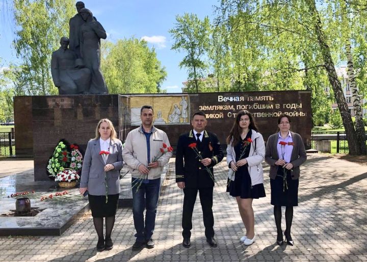 Сотрудники Спасского райсуда почтили память Героев Великой Отечественной войны