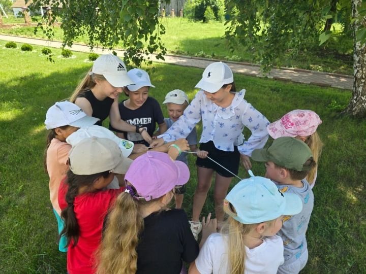 Специалисты дали советы, как собрать ребёнка в летний лагерь