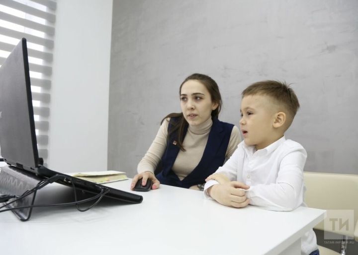 Как уберечь детей и свои счета от мошенников в сезон летних каникул