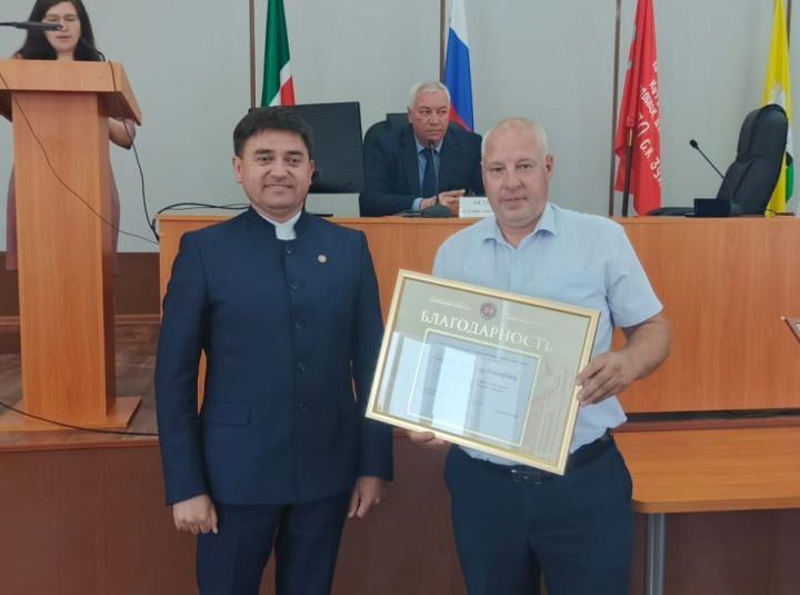 В Спасском районе наградили лучших сотрудников местного самоуправления