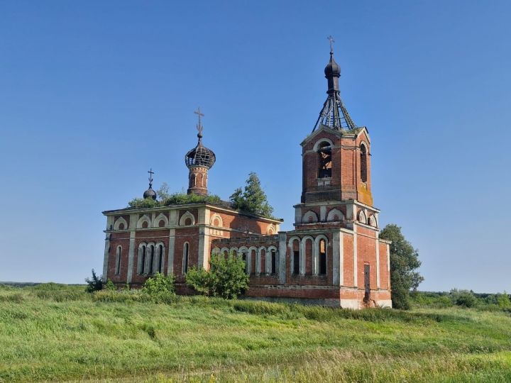 В Спасском районе побывали участники пленэра «Камские зори»