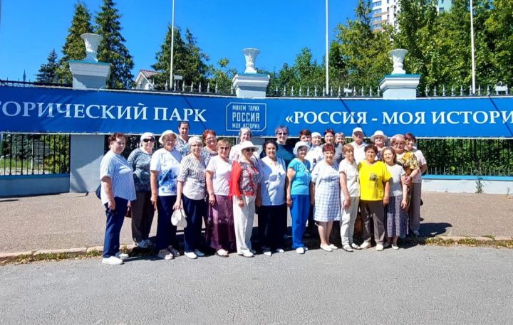 Ветераны Спасского района побывали на выставке в Казани