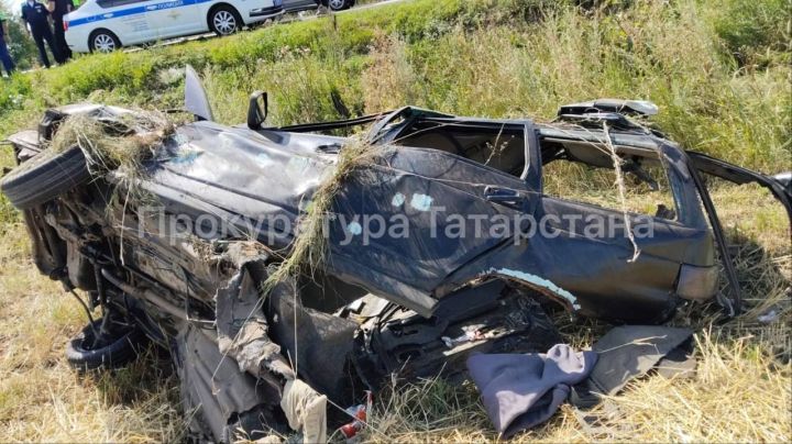В Татарстане два человека погибли и четверо госпитализированы после ДТП