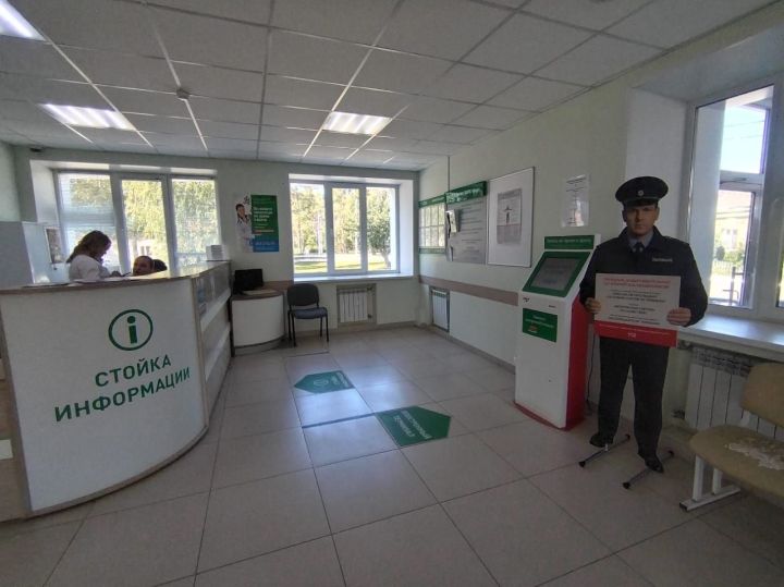 В Спасском районе появились ростовые фигуры полицейских для защиты от мошенников