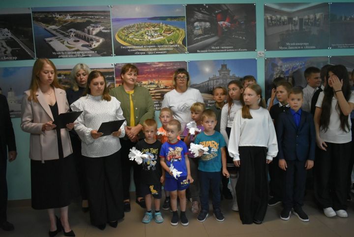 Память жертв бесланской трагедии почтили в Трёхозёрской школе