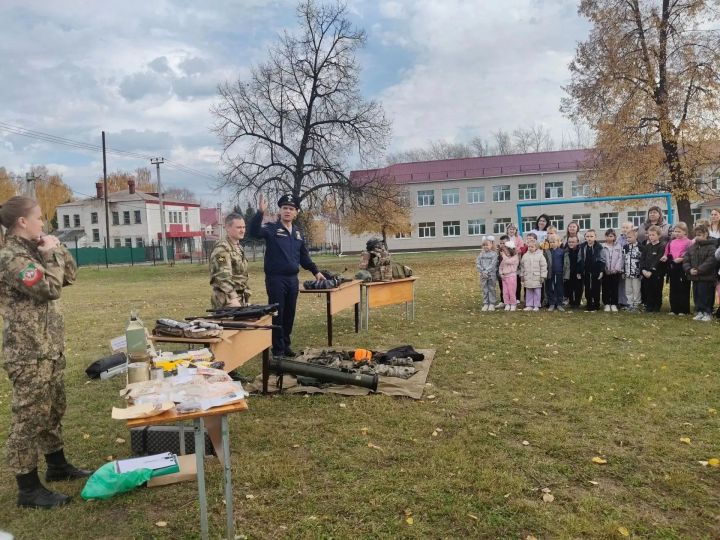 Фонд «НЭФИС» провёл встречи со студентами и школьниками Спасского района