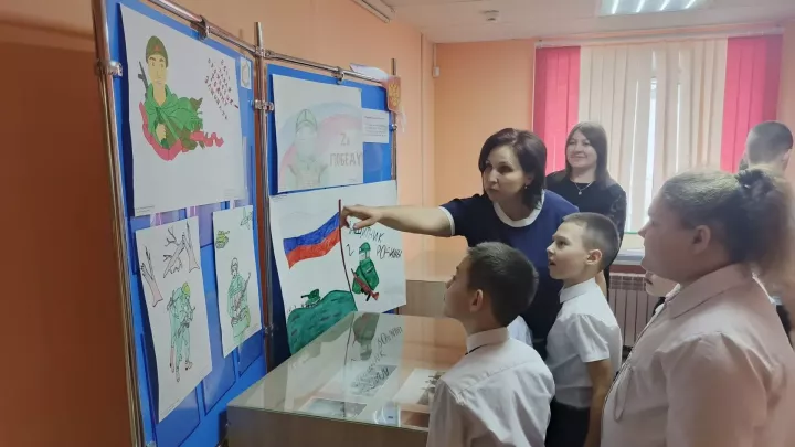 Школьники познакомились с архивным делом