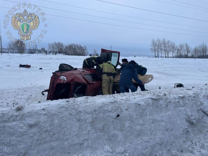 На трассе М7 в Татарстане в лобовом столкновении погибла женщина