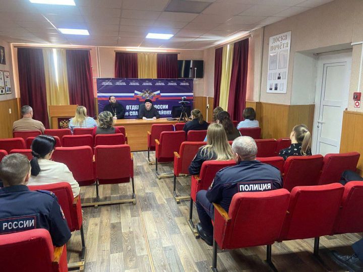 В отделе полиции Спасского района прошла встреча с имамом и священником
