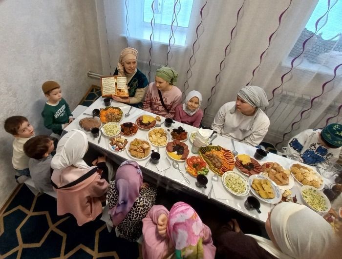 В городской мечети Болгара прошел детский ифтар