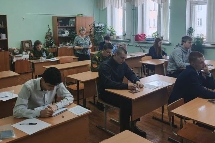 Мәктәпләрдә өлкән класс укучыларын укытуның яңа стандартларына күчерәчәкләр