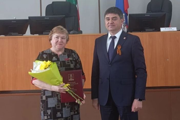 Спас районында муниципаль хезмәткәрләргә бүләкләр тапшырдылар