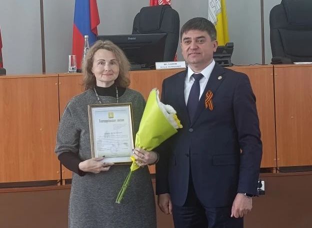 Спас районында муниципаль хезмәткәрләргә бүләкләр тапшырдылар