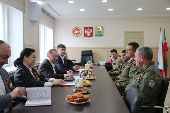 Болгарда эш визиты белән Дәүләт Думасы депутаты Айдар Метшин булып китте