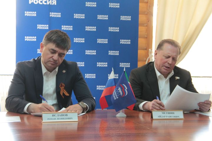 Болгарда эш визиты белән Дәүләт Думасы депутаты Айдар Метшин булып китте