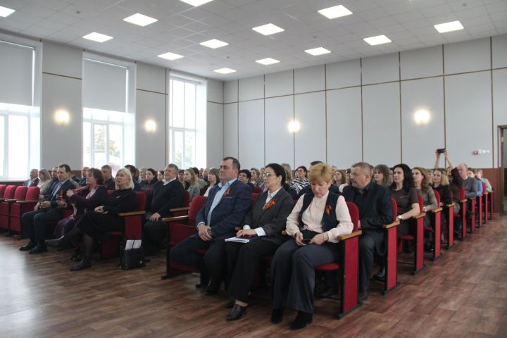 Болгарда эш визиты белән Дәүләт Думасы депутаты Айдар Метшин булып китте