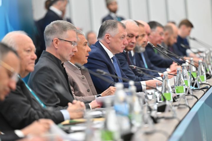 Игорь Комаров: традиционные ценности помогают России противостоять внешнему давлению