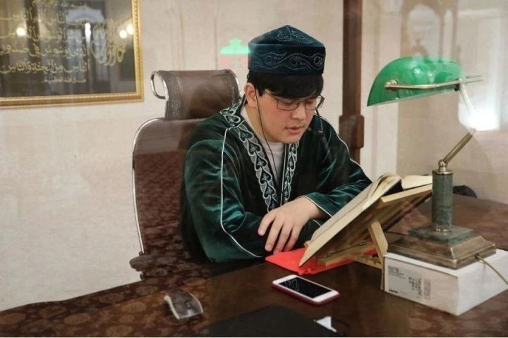 4000 дней без перерыва: в Белой мечети Болгара отметили рекорд непрерывного чтения Корана
